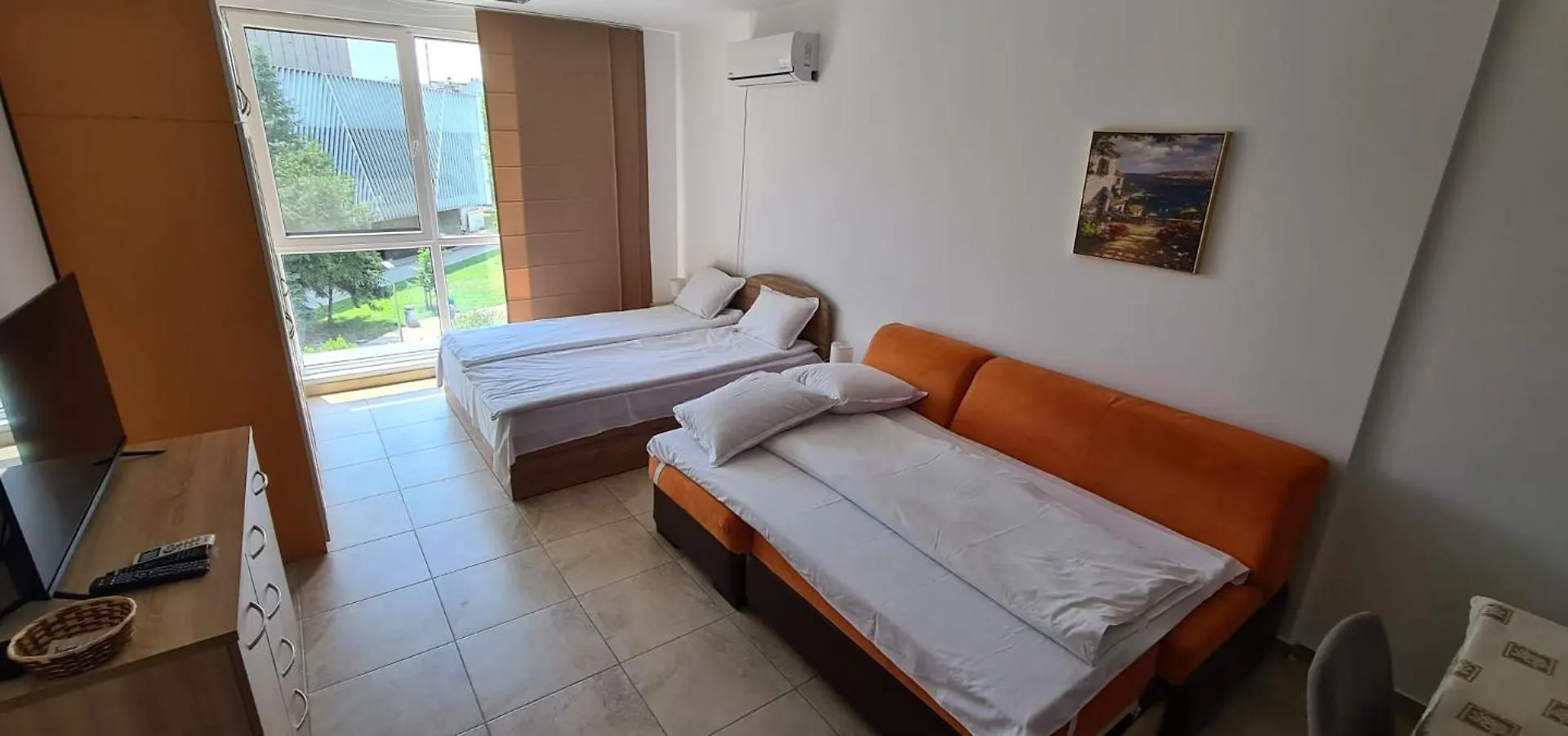 Studio Apartment Ultima - Super Center Burgas